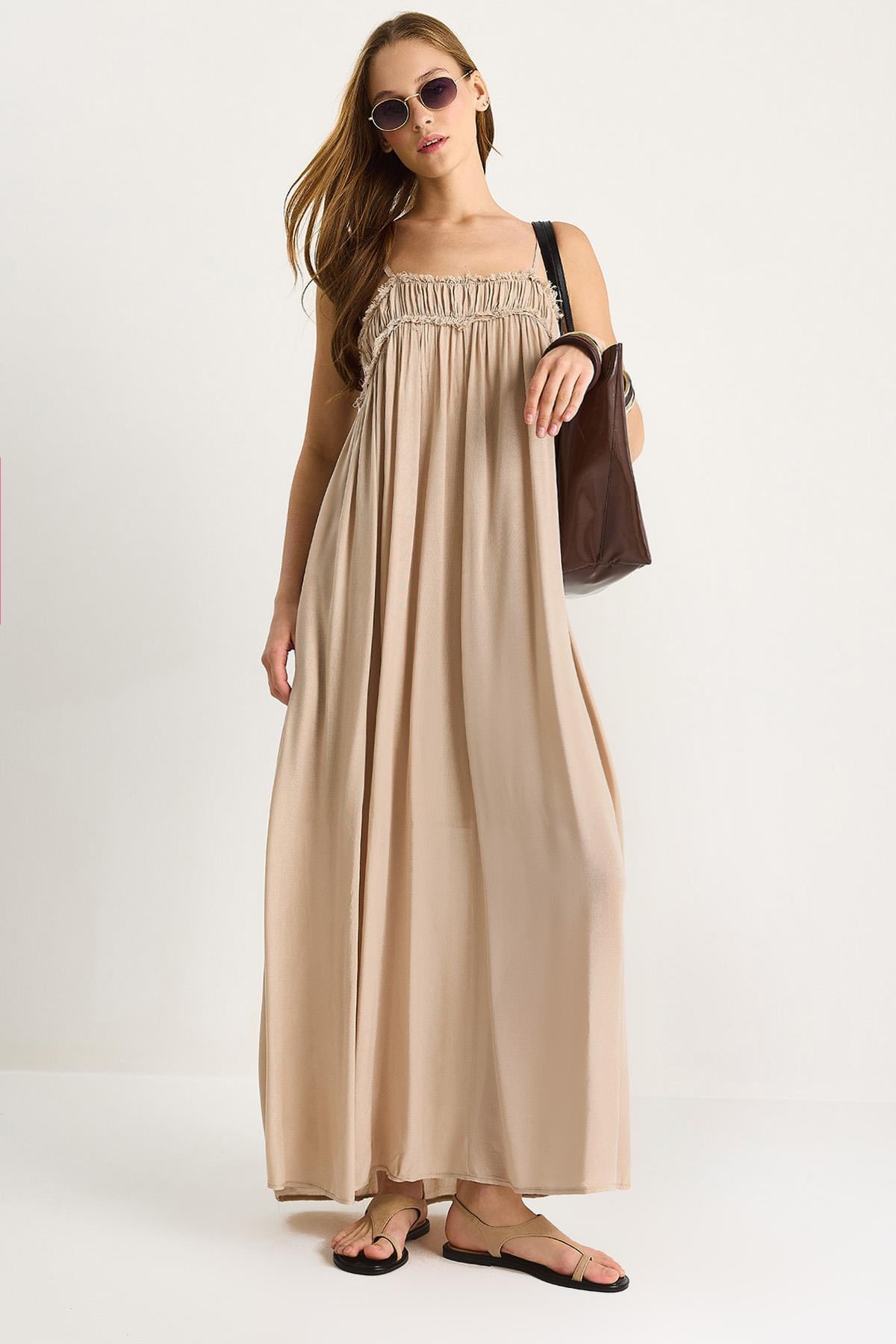Beige‎ Dress