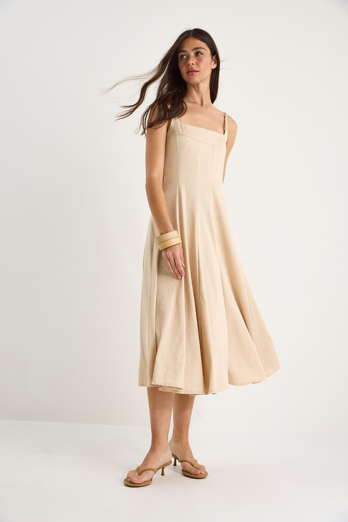 Beige‎ Dress