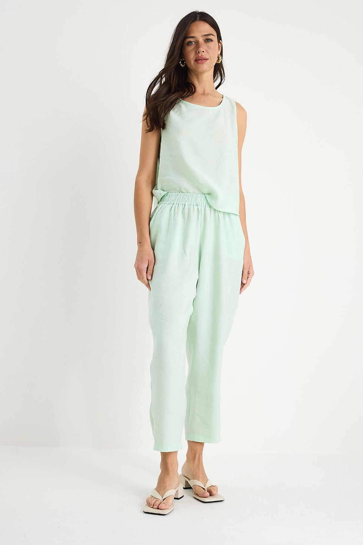 Green‎ Outfit Set