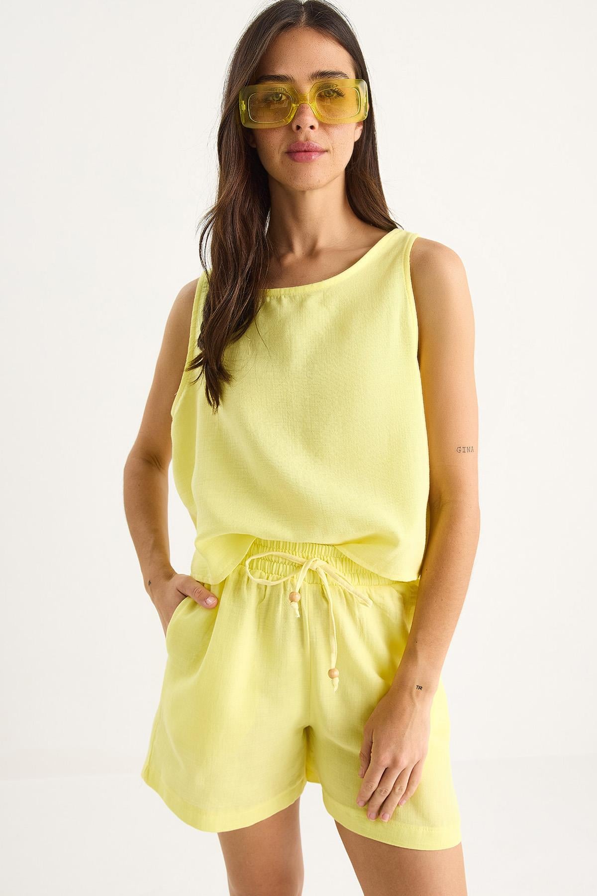 Yellow‎ Outfit Set