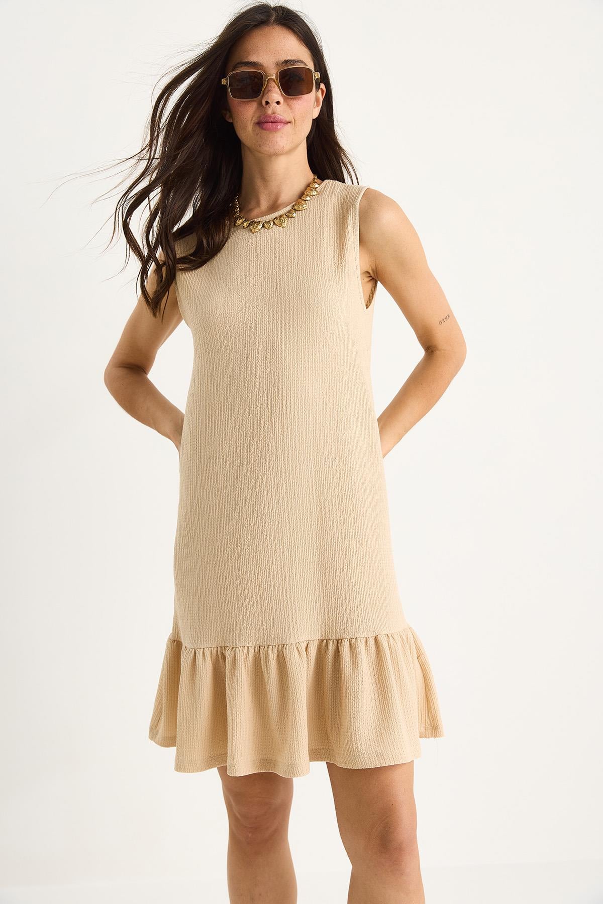 Beige‎ Dress