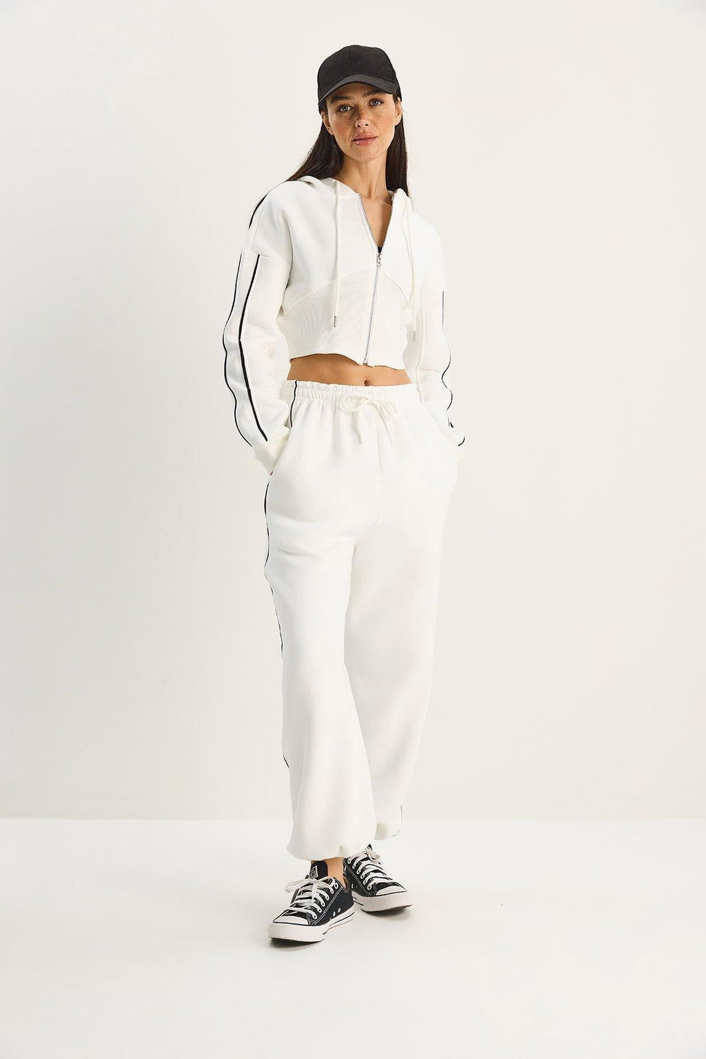 White‎ Outfit Set