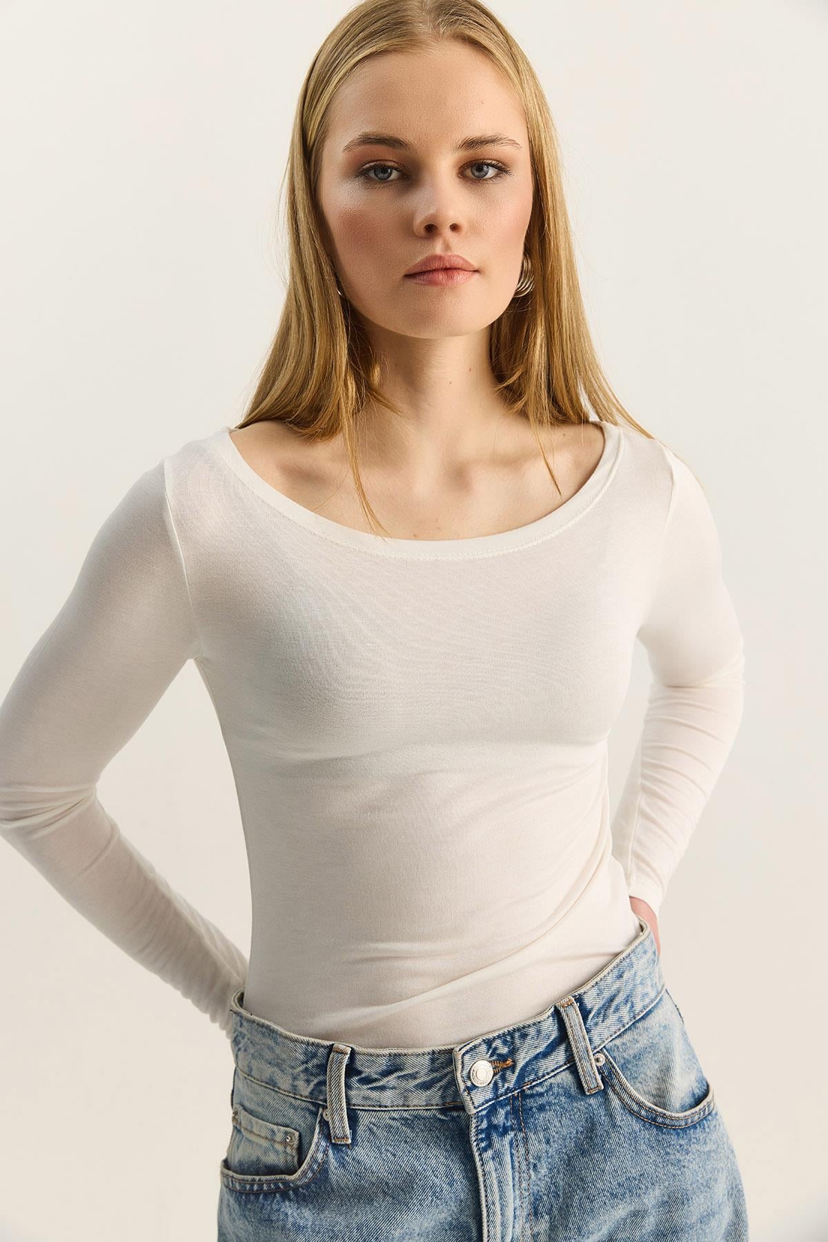 White‎ Blouse