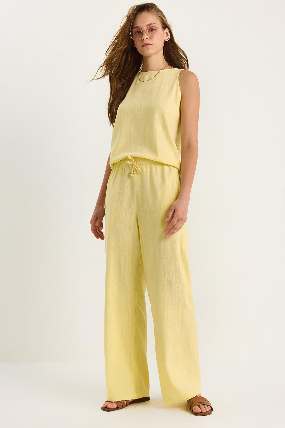 Yellow‎ Outfit Set