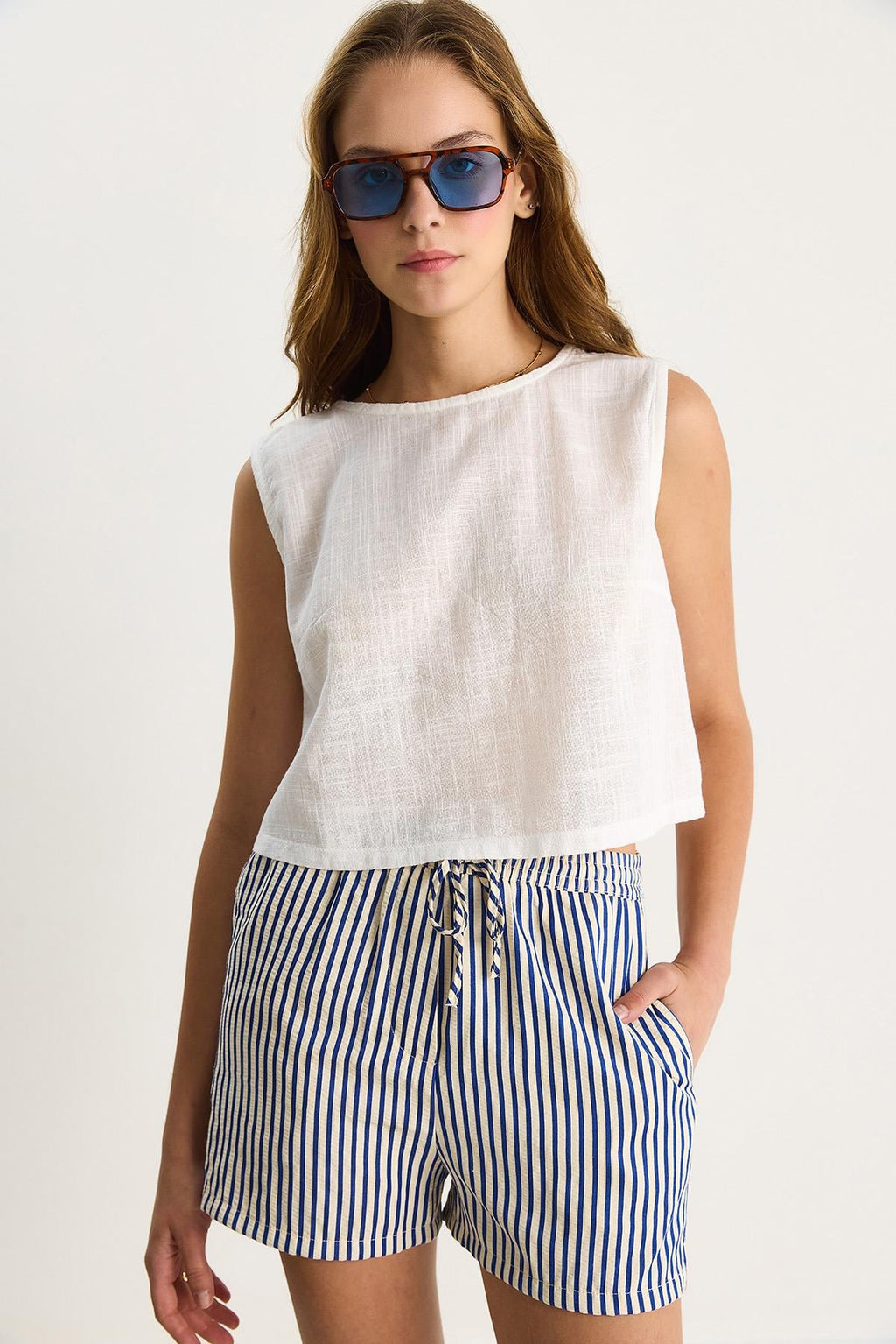 White‎ Blouse