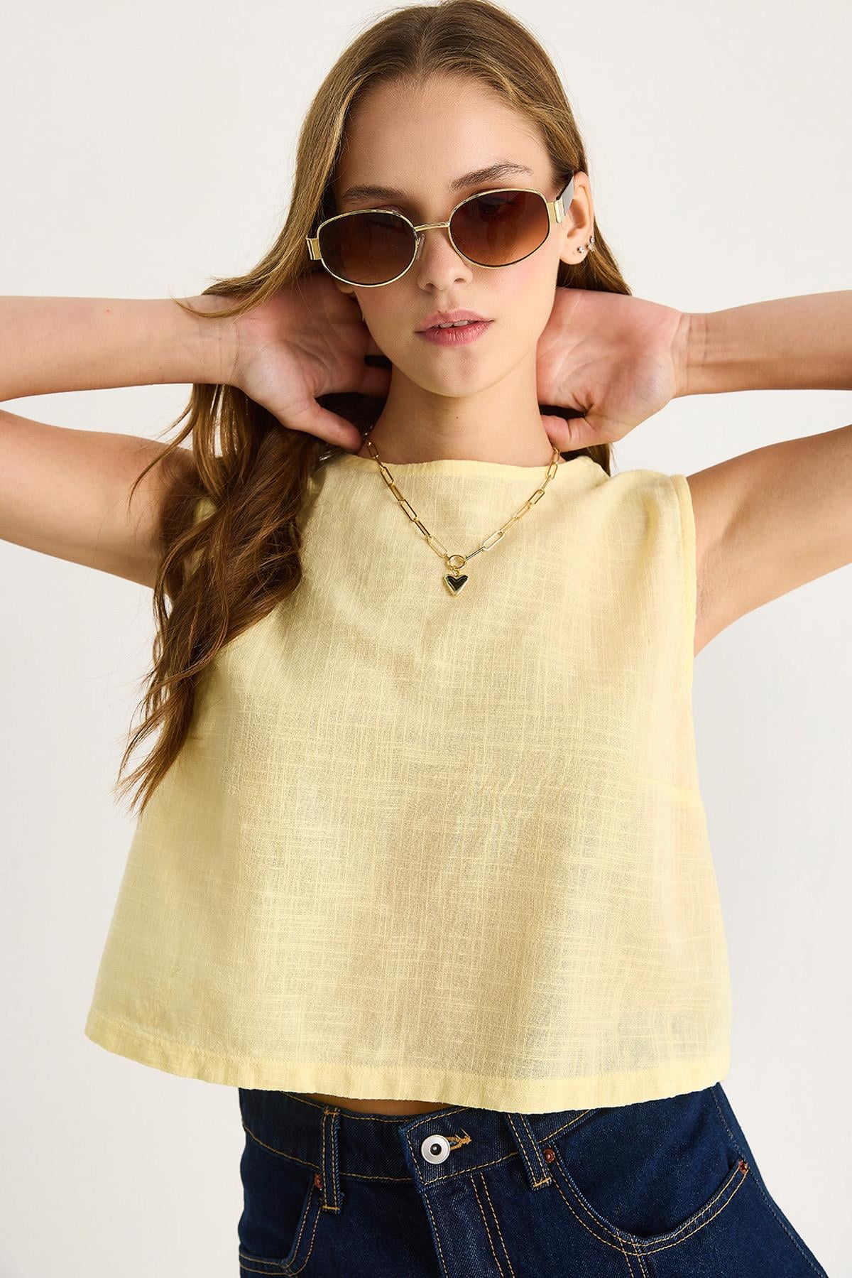 Yellow‎ Blouse