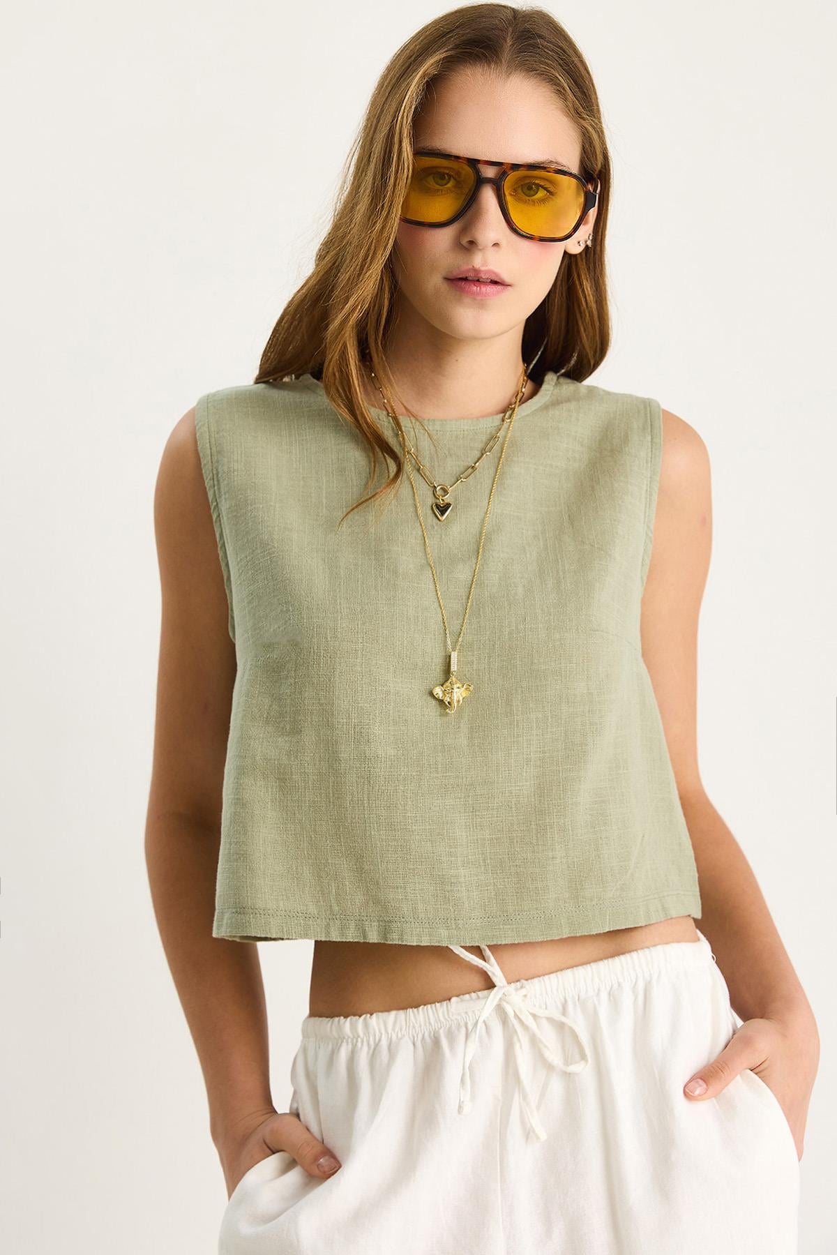 Green‎ Blouse