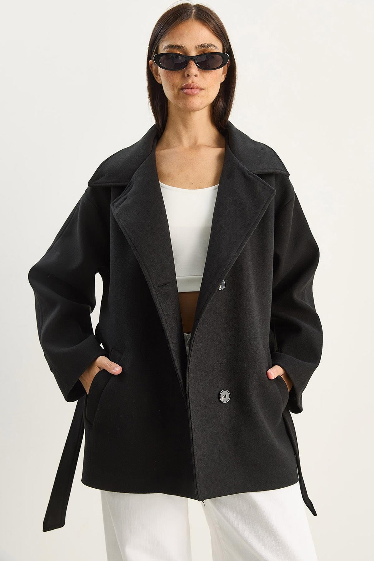 Black‎ Jacket