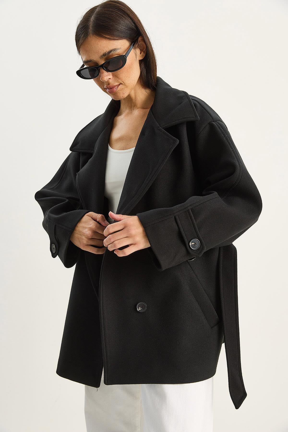 Black‎ Jacket