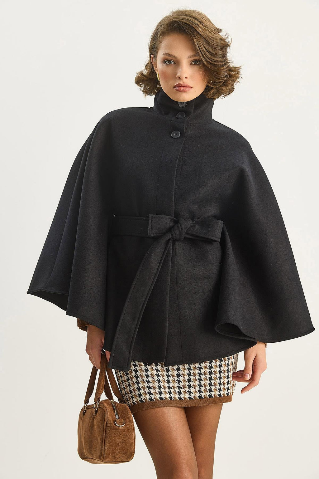 Black‎ Poncho
