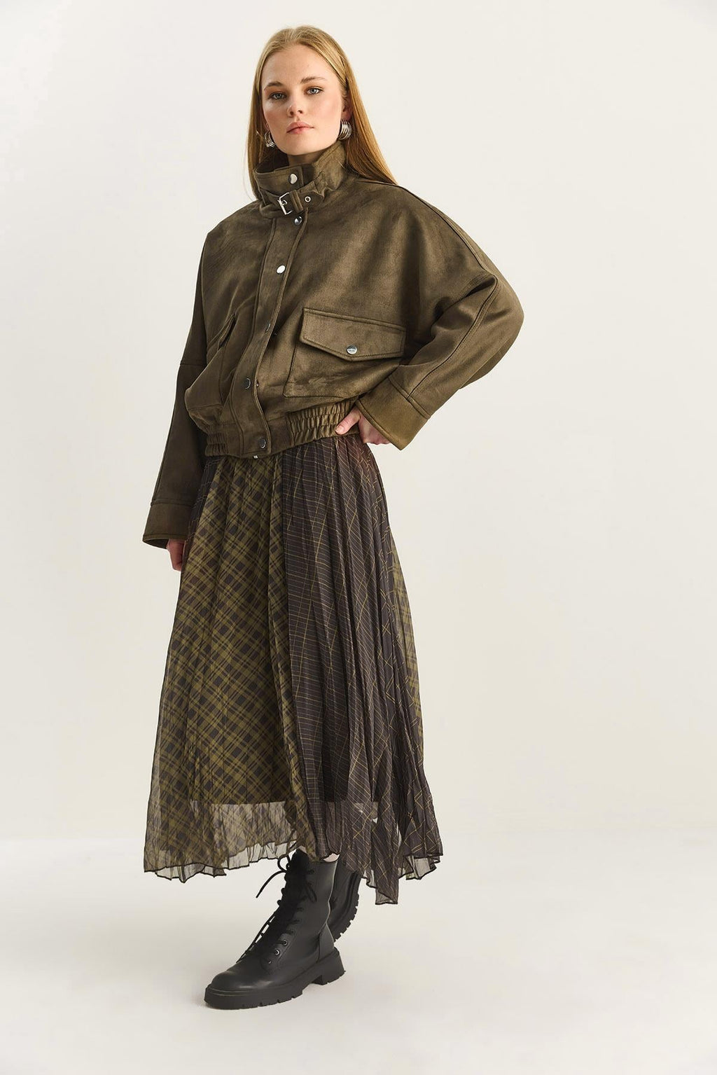Green‎ Skirt