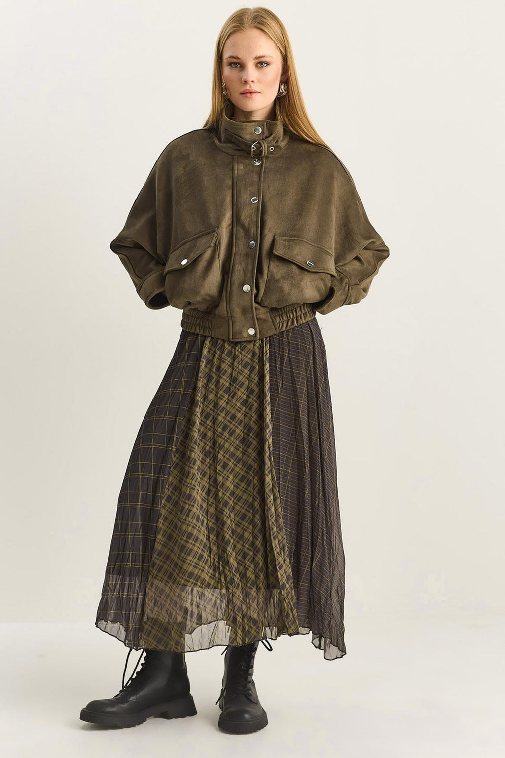 Green‎ Skirt