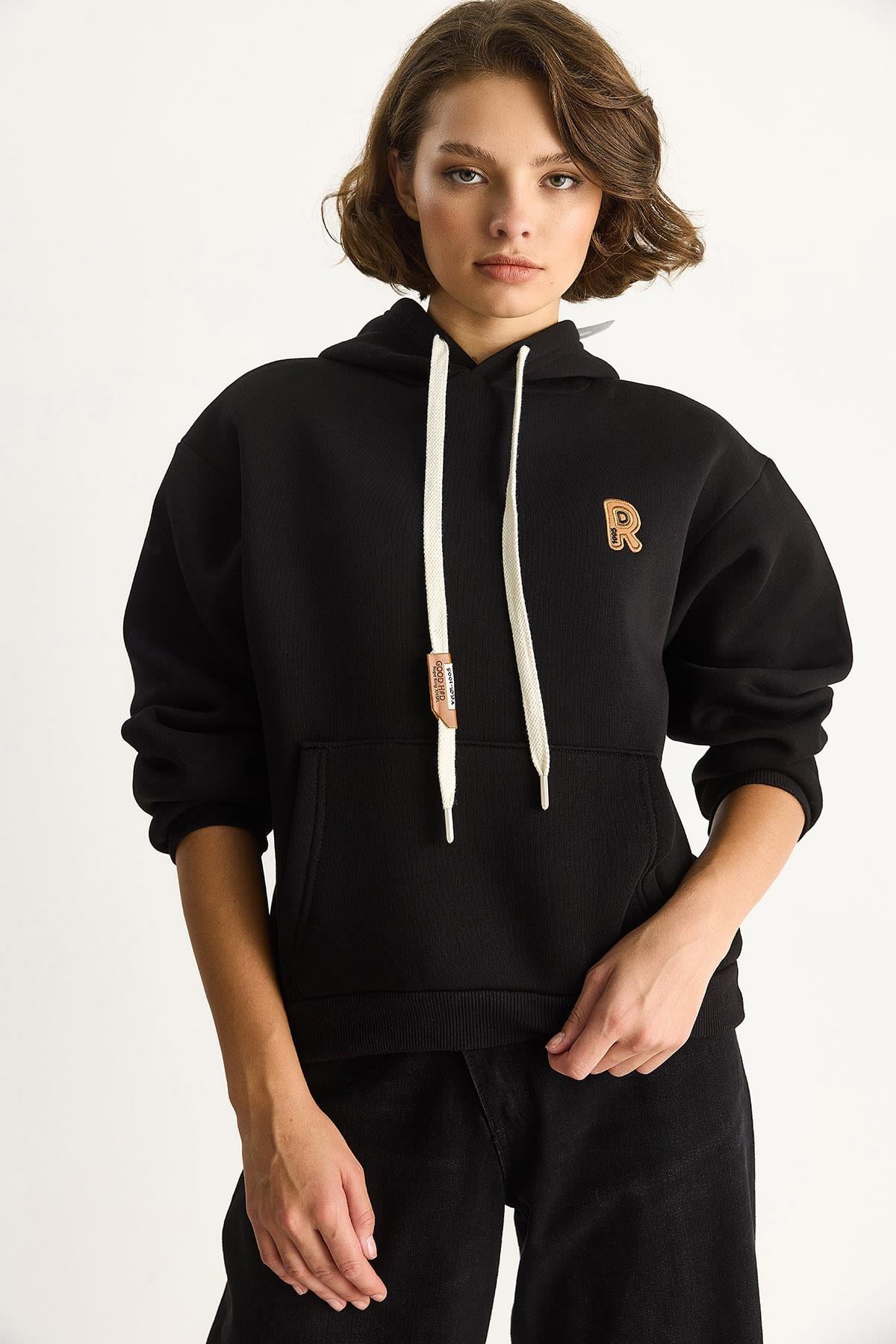 Black‎ T-Shirt