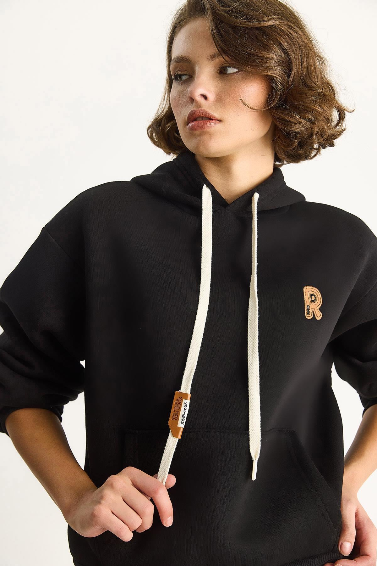 Black‎ T-Shirt