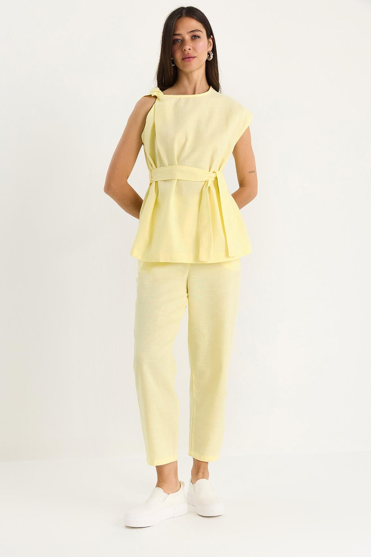 Yellow‎ Outfit Set