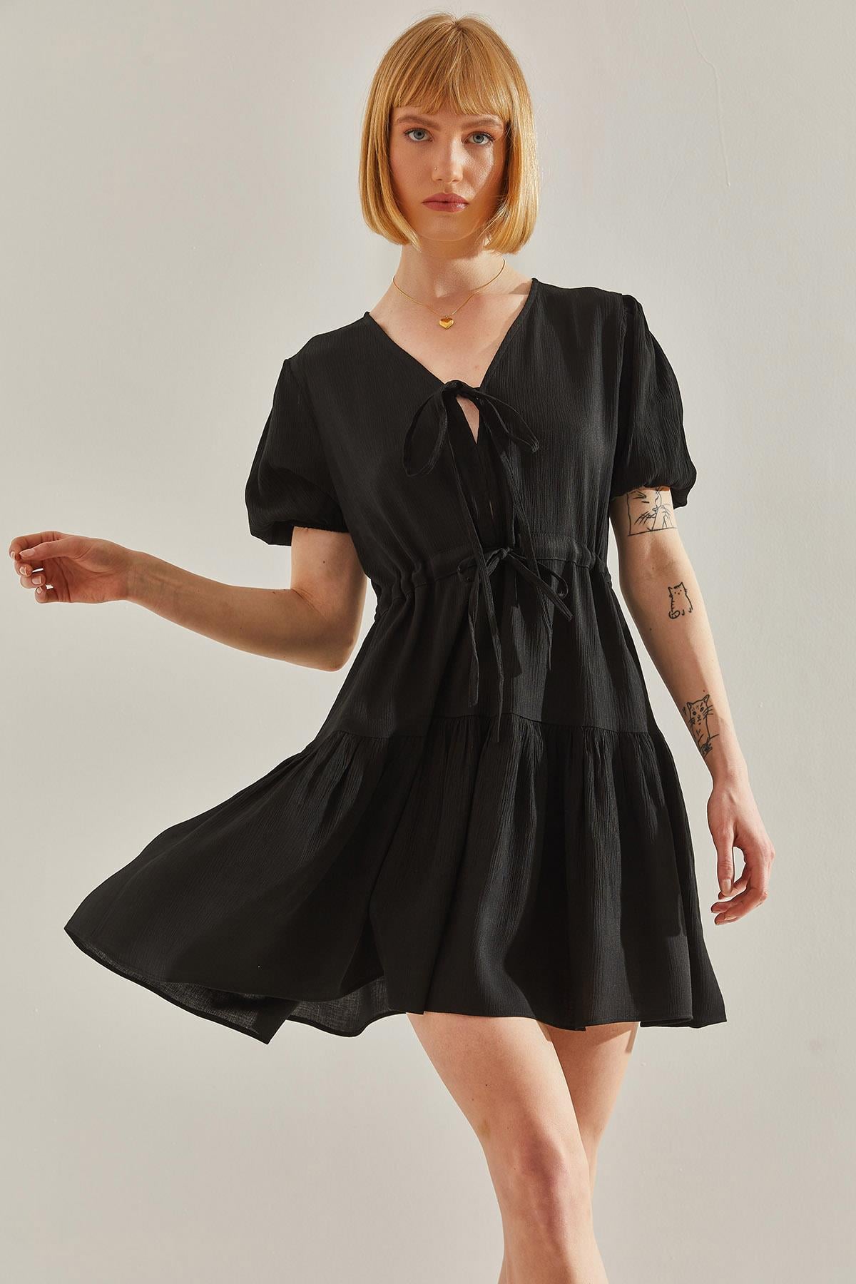 Black‎ Dress