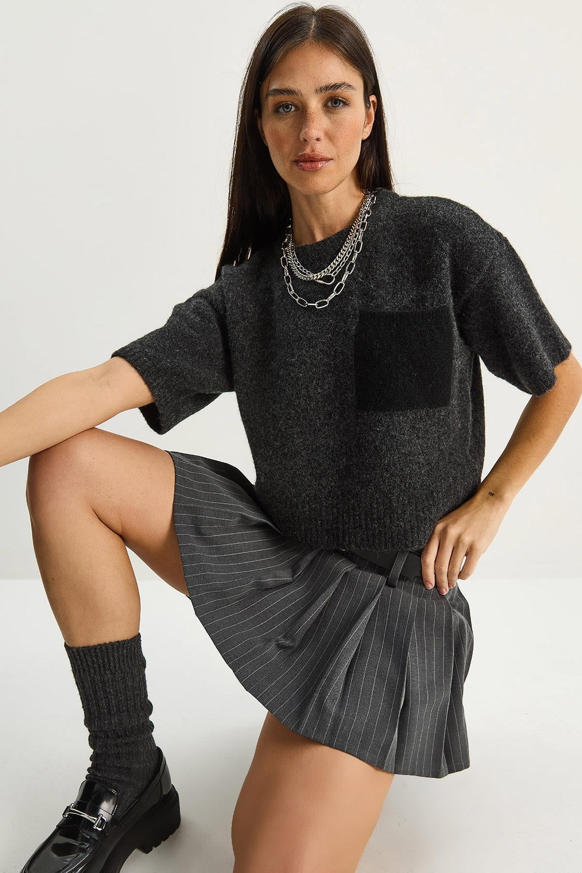 Grey‎ Sweater