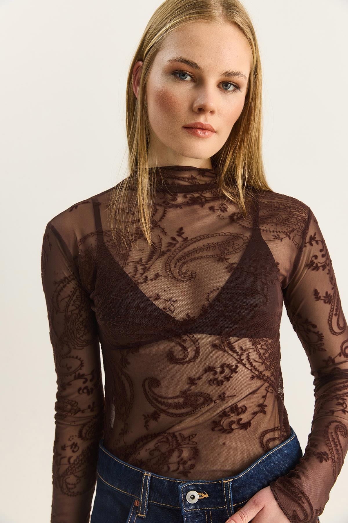 Brown‎ Blouse