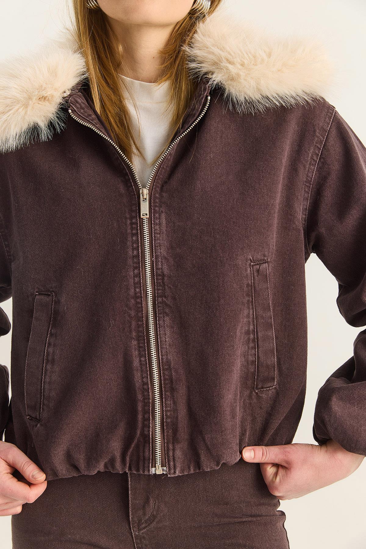 Women's Detachable Faux Fur Collar Lined Denim Bomber Jacket and Pants Set with Pocket Details 6058 60283898 - Coffee