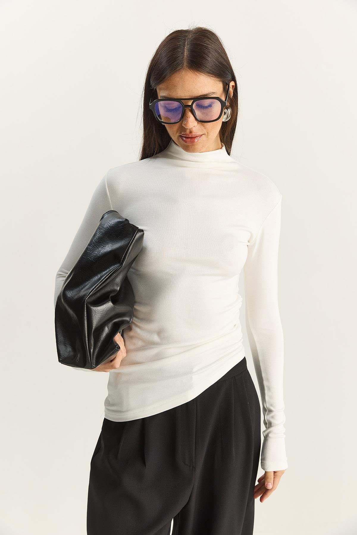 White‎ Blouse
