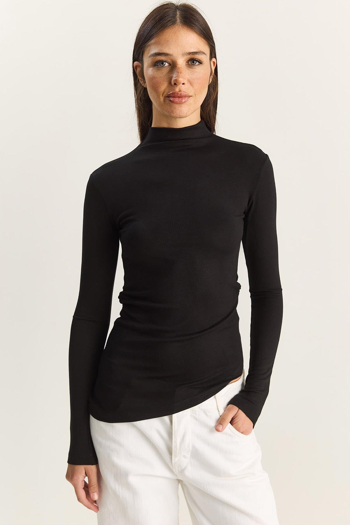 Black‎ Blouse