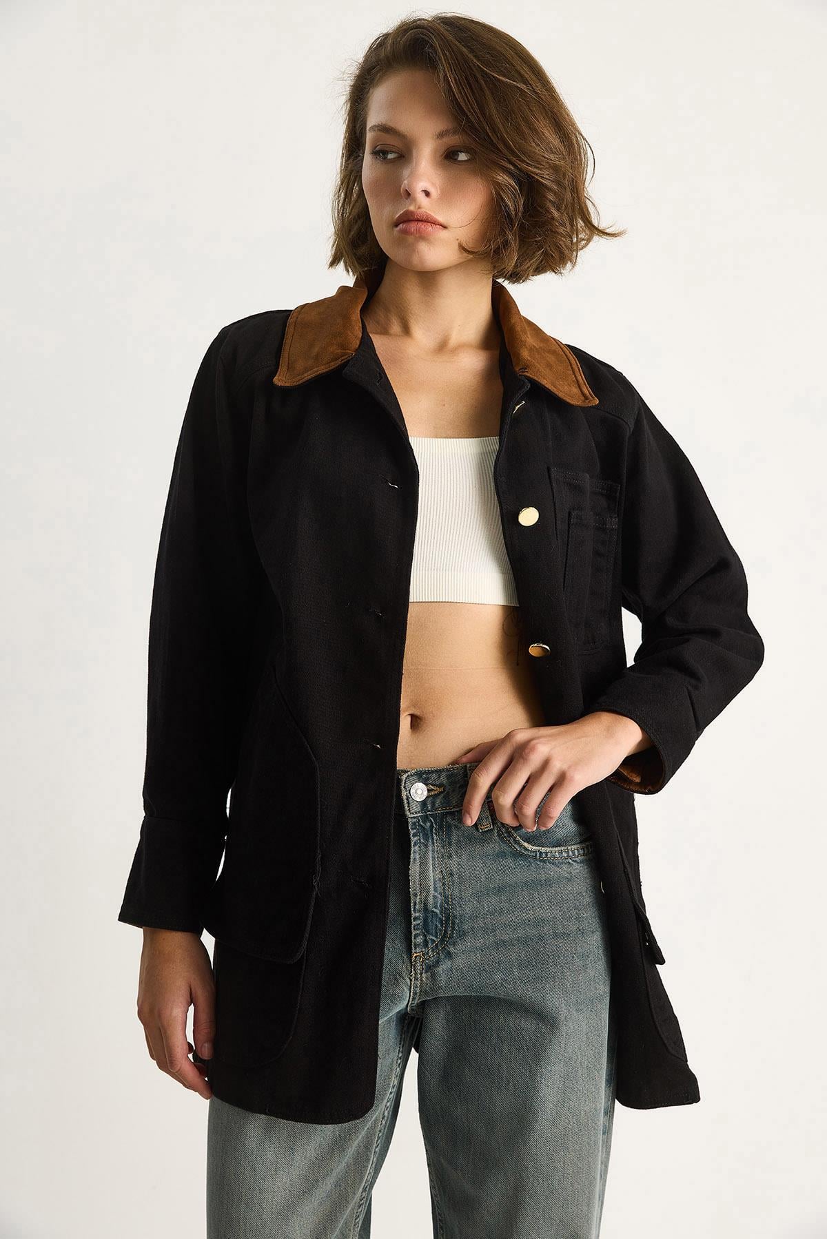 Black‎ Jacket