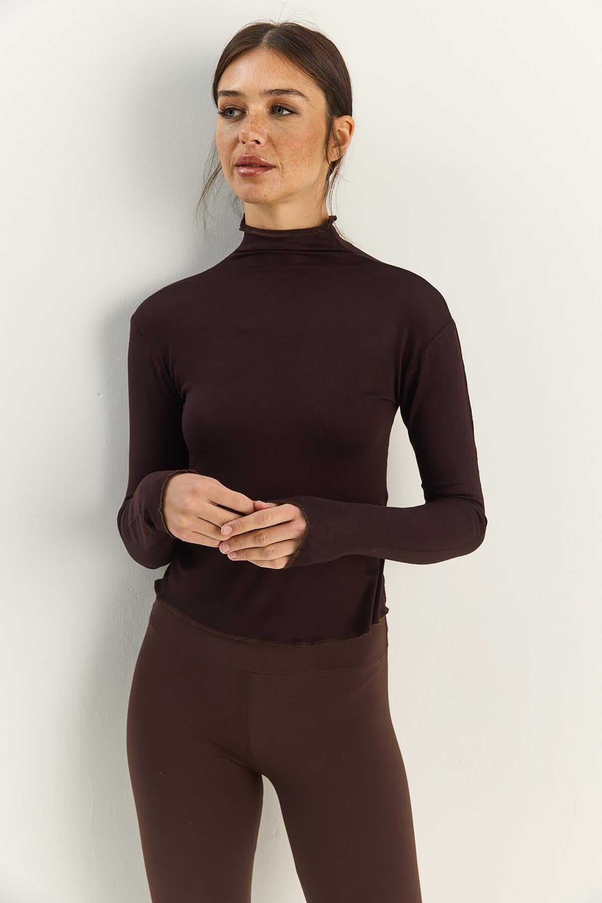Brown‎ Blouse