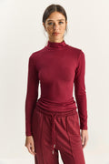 Red‎ Blouse