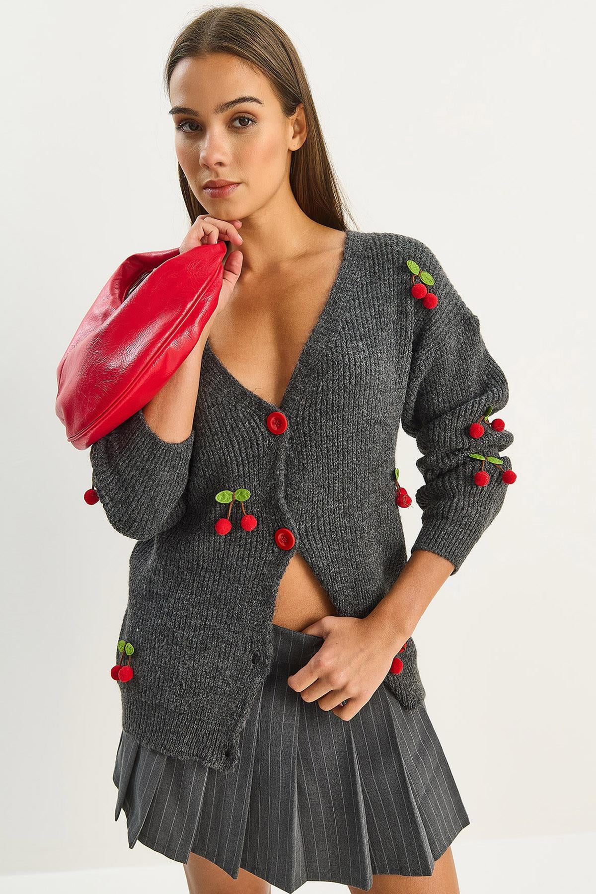 Grey‎ Cardigan