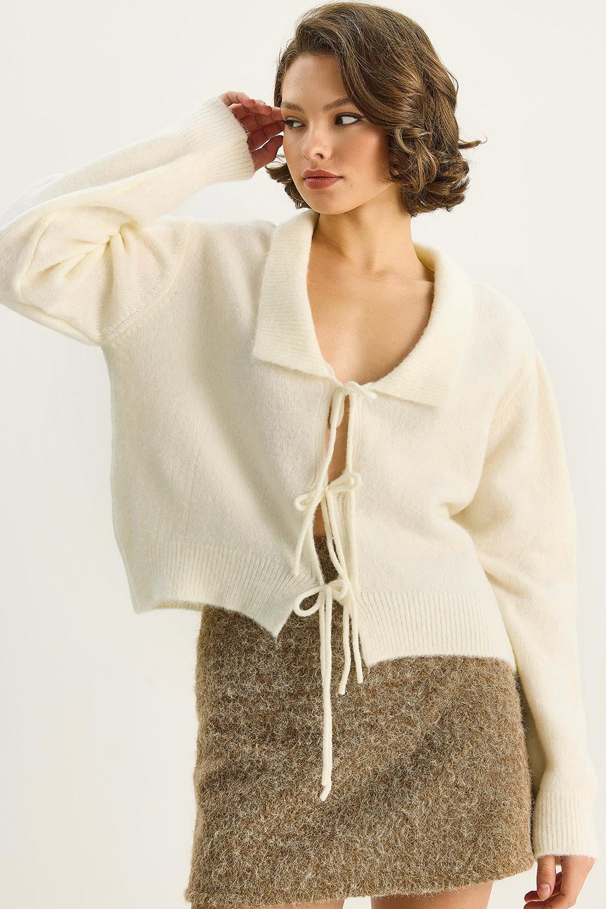 Cream‎ Cardigan