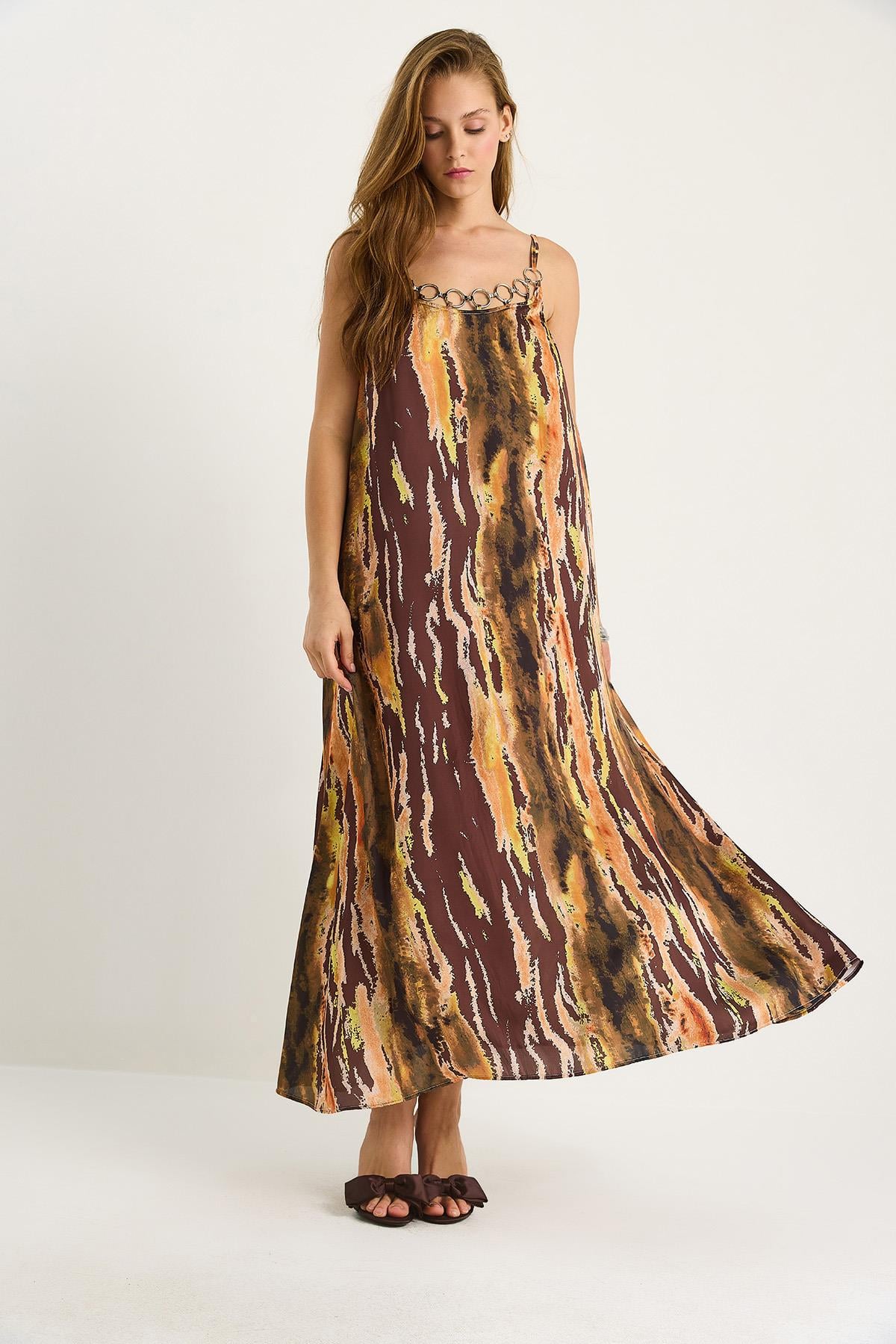 Brown‎ Dress