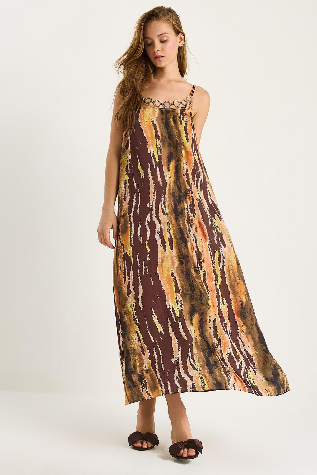 Brown‎ Dress