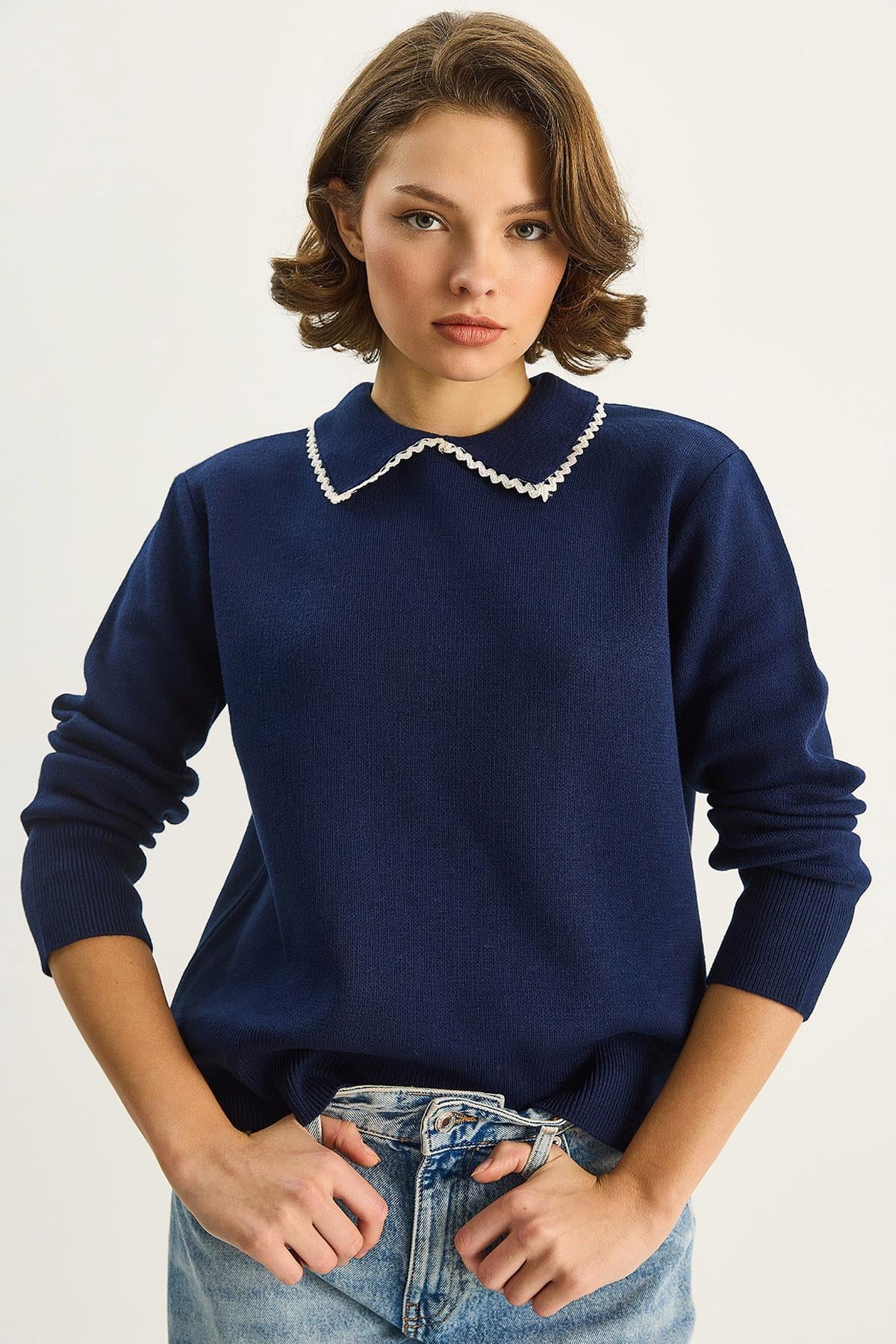 Blue‎ Sweater