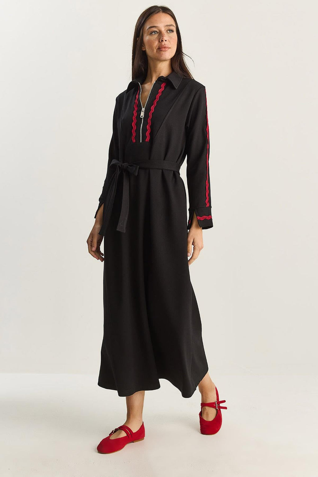 Black‎ Dress