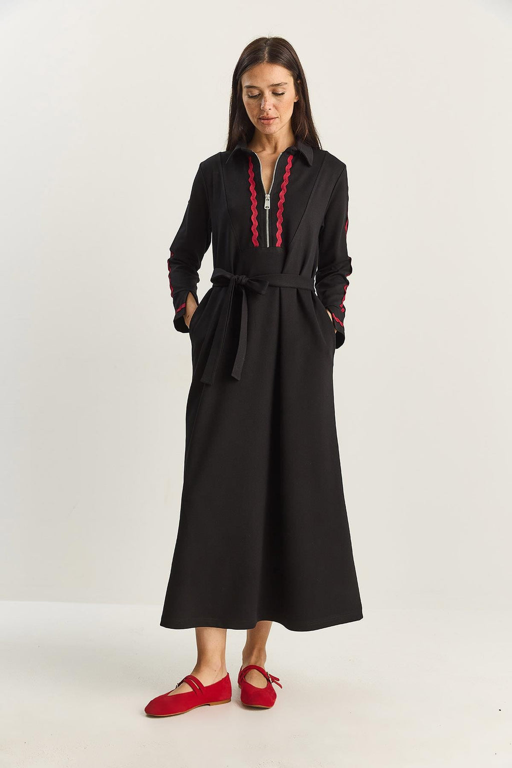 Black‎ Dress