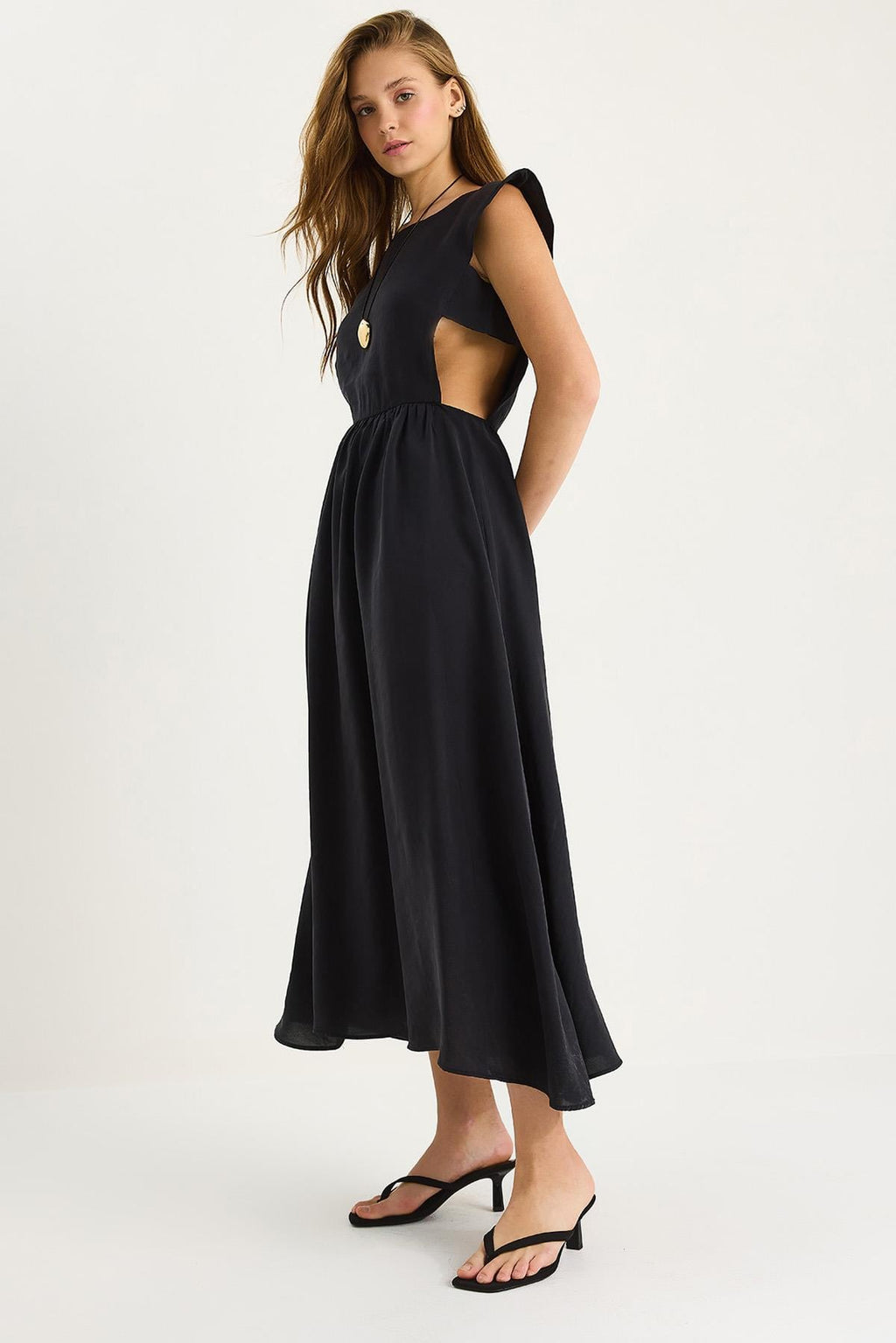 Black‎ Dress
