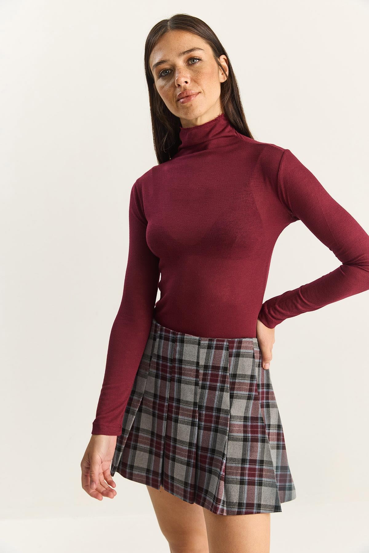 Red‎ Blouse