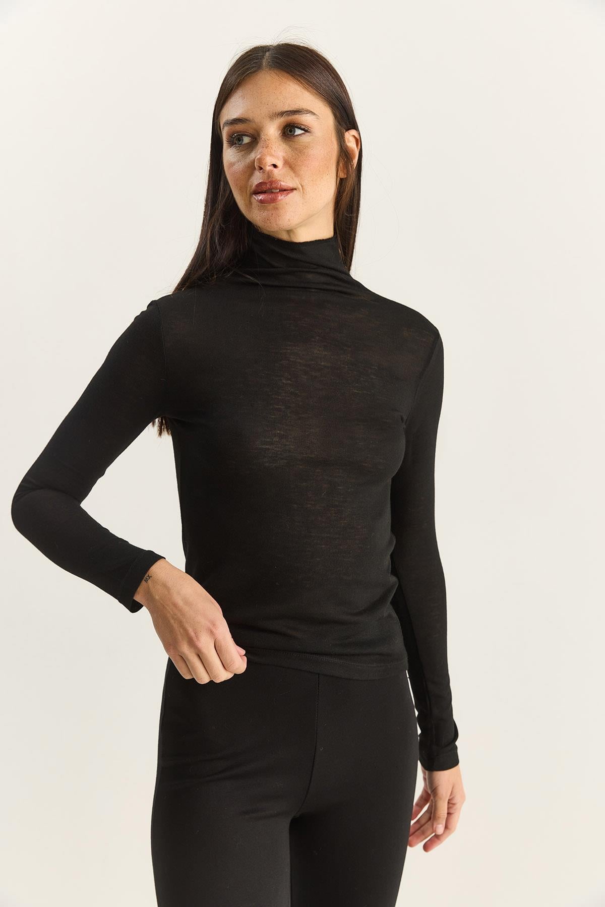 Black‎ Blouse