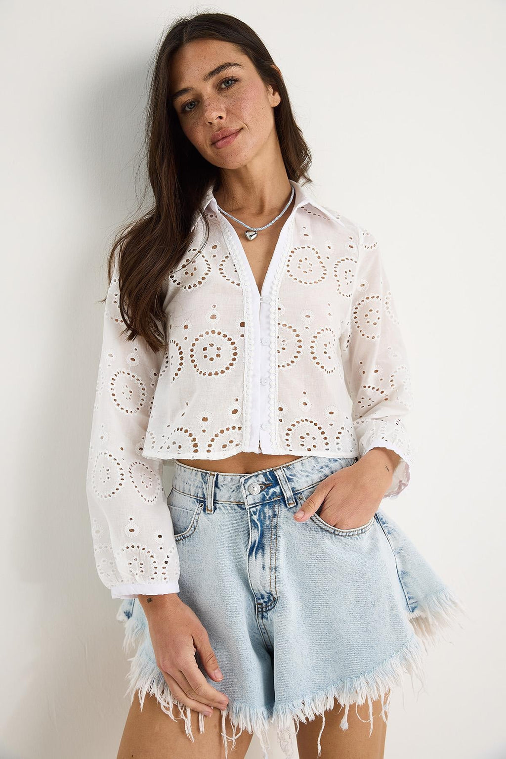 White‎ Shirt