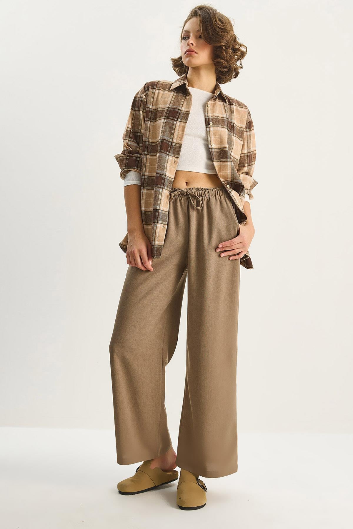 Women's High Waist Elastic Waist Tie Detail Pocketed Fabric Wide Leg Trousers 4031 60283636 - Mink