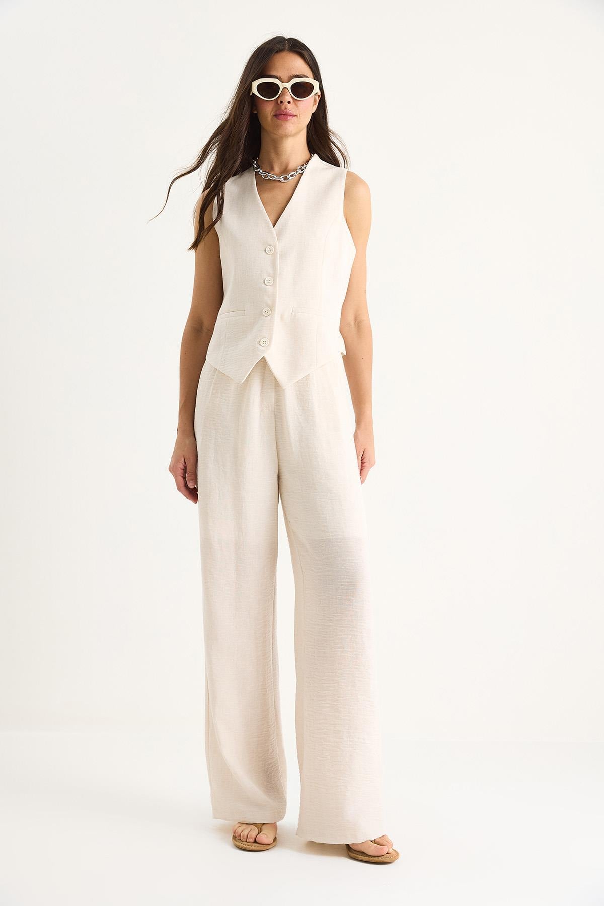 Cream‎ Outfit Set