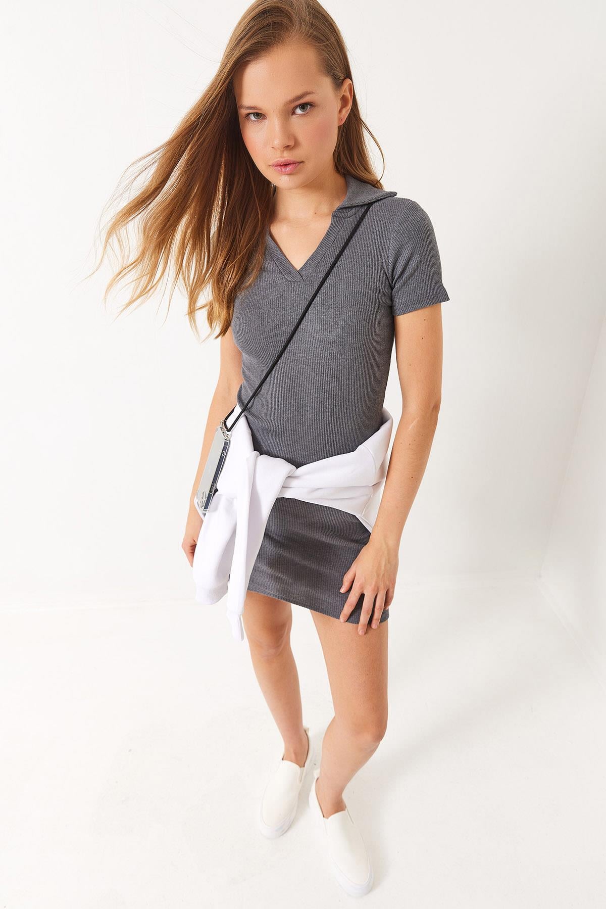 Grey‎ Dress