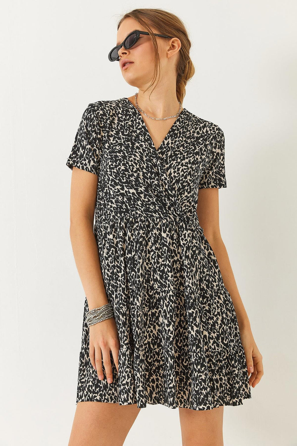Black‎ Dress