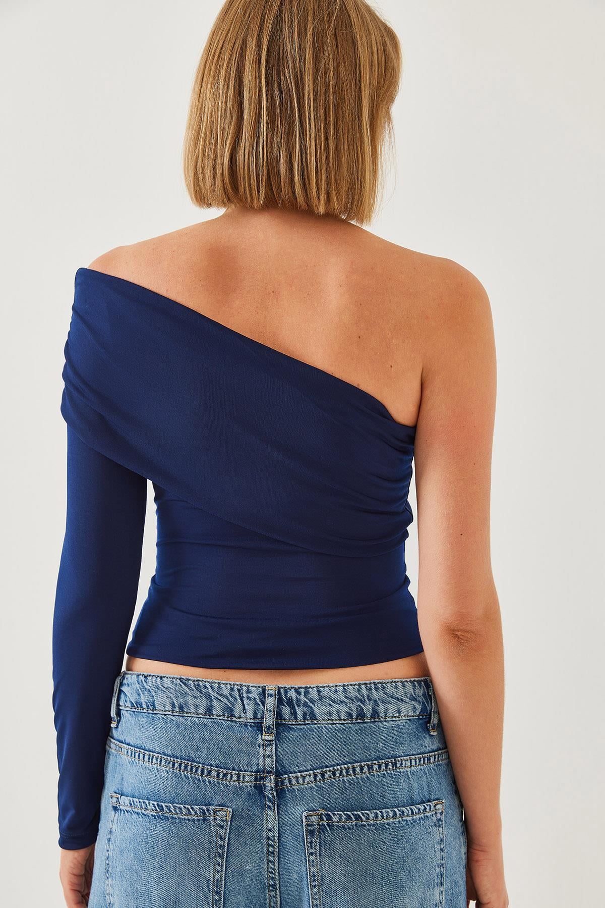 Blue‎ Blouse