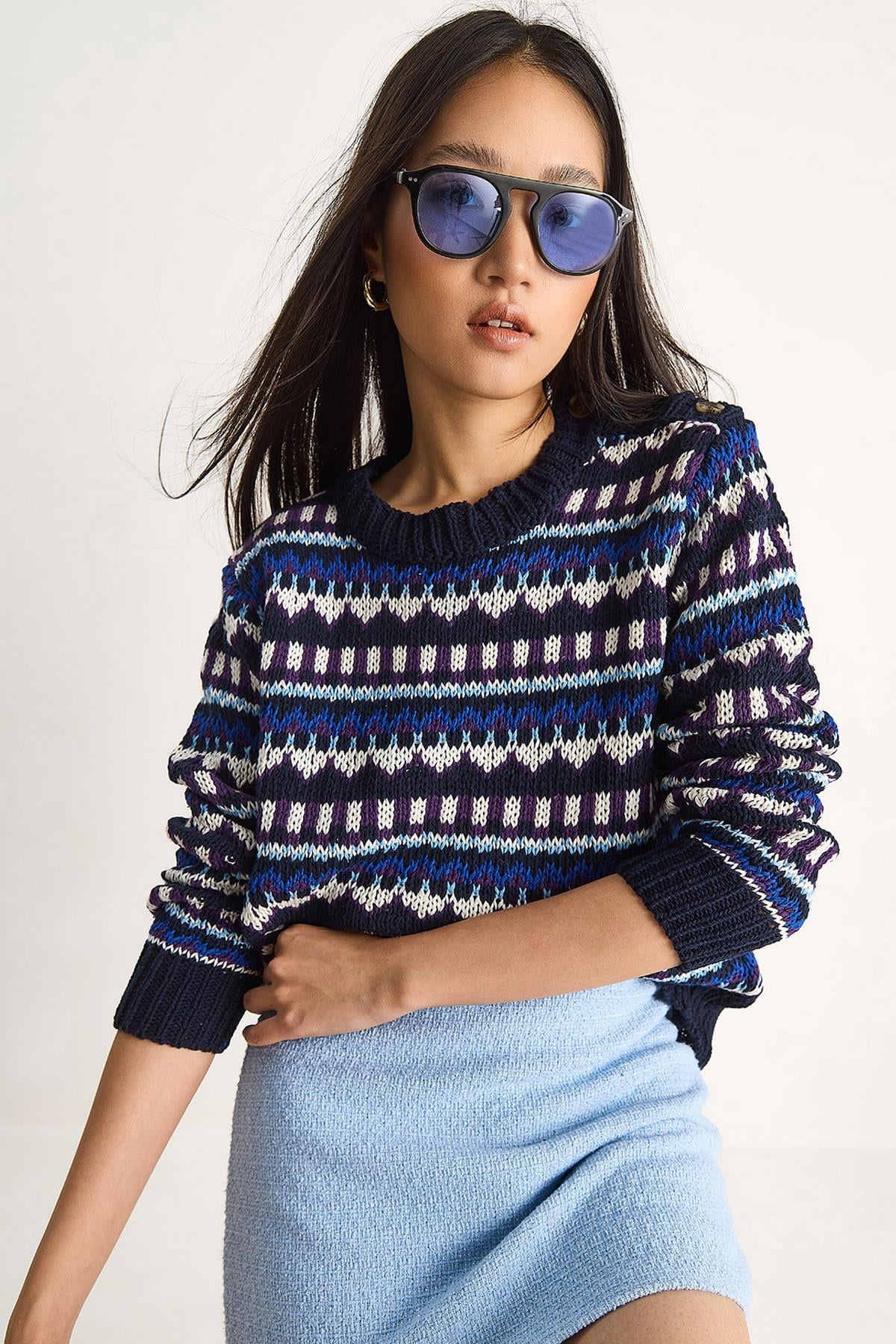 Blue‎ Sweater