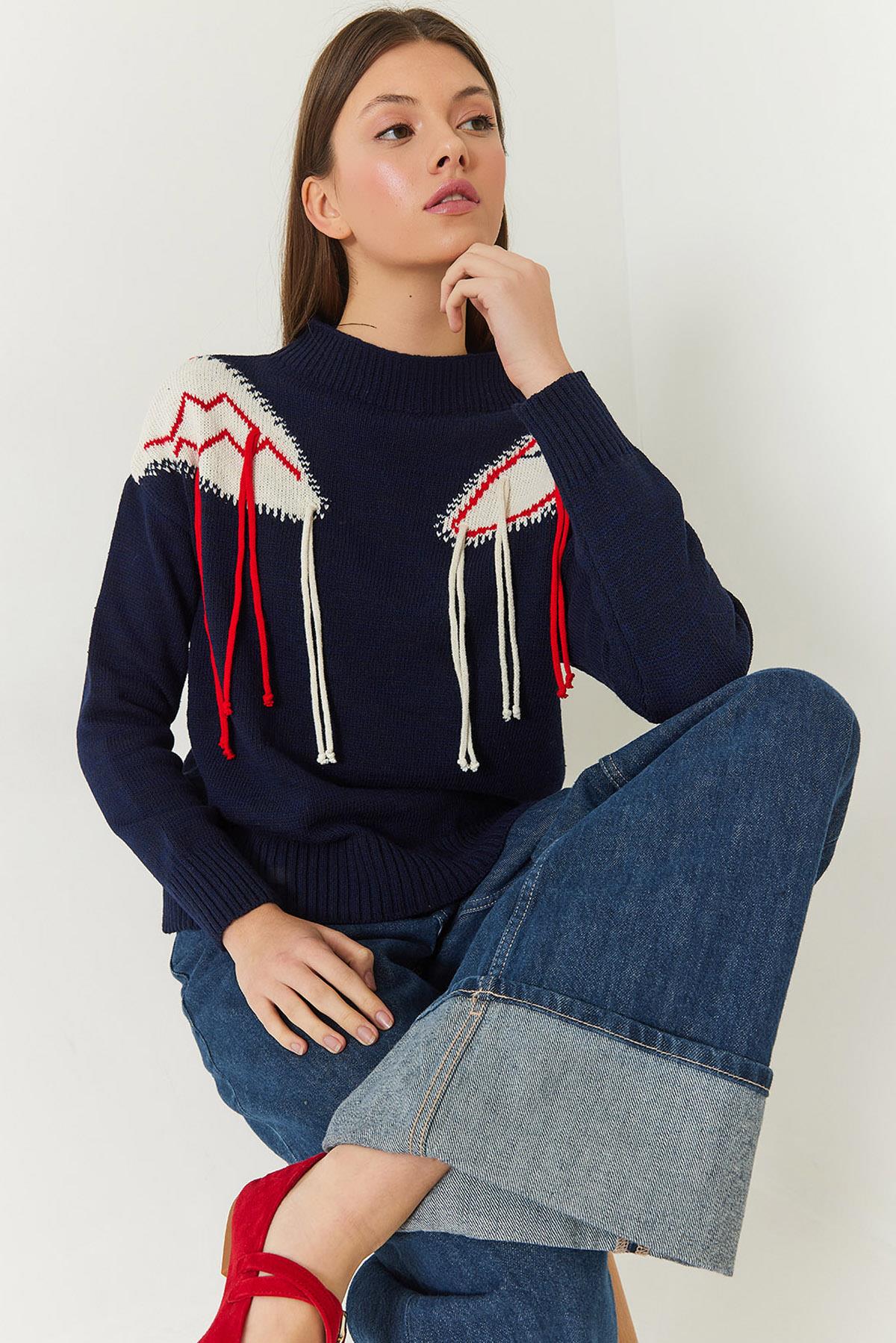 Blue‎ Sweater