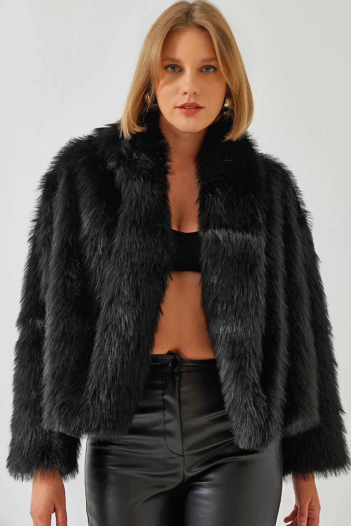Black‎ Jacket