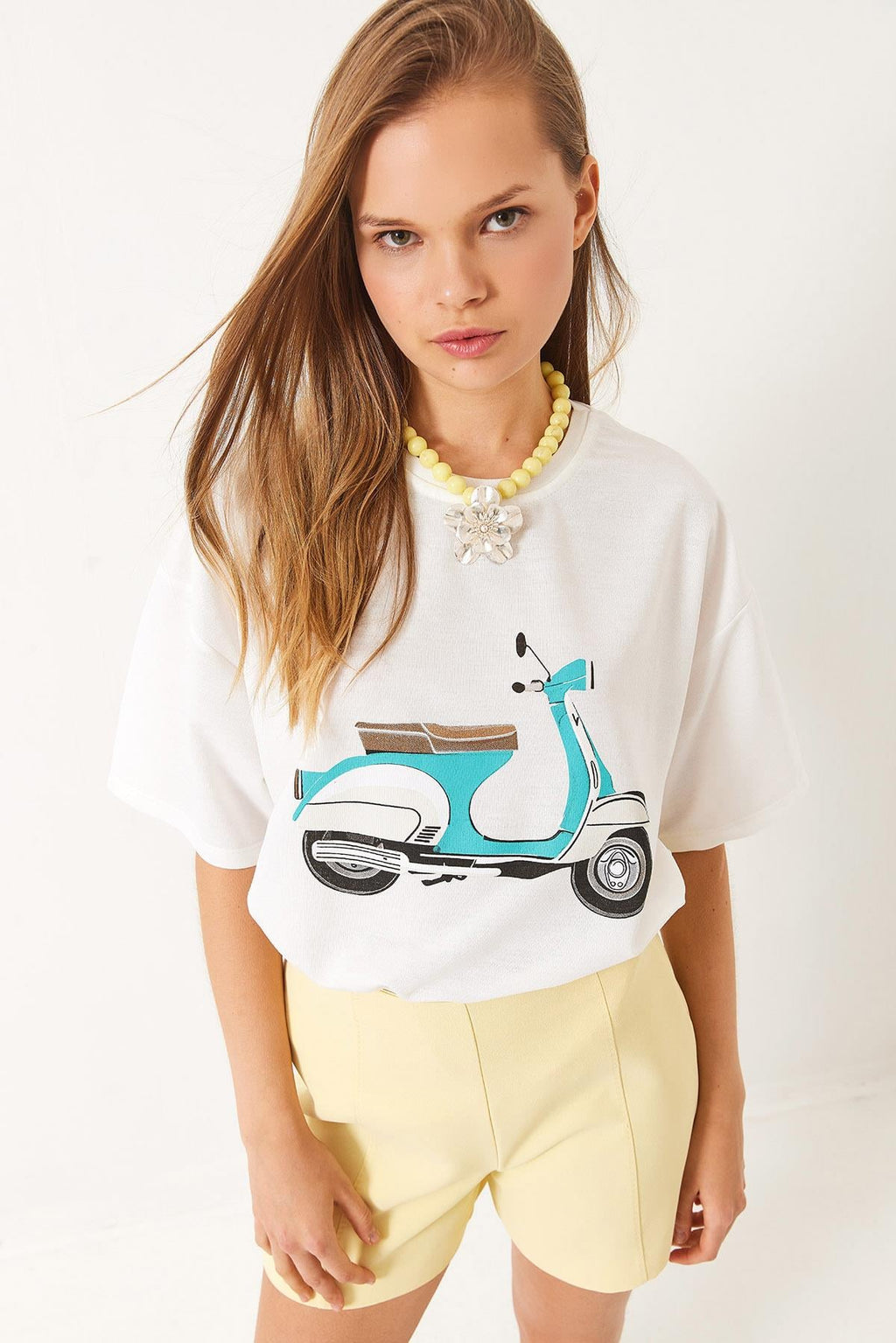 White‎ T-Shirt