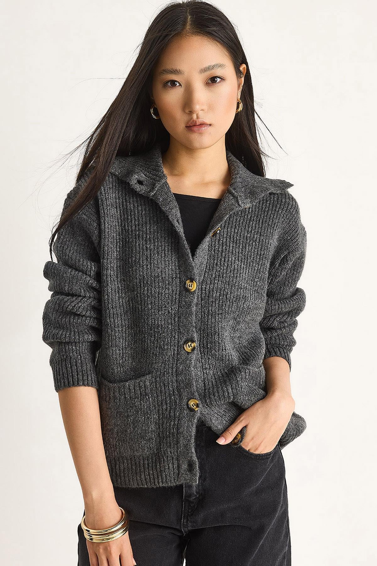 Grey‎ Cardigan