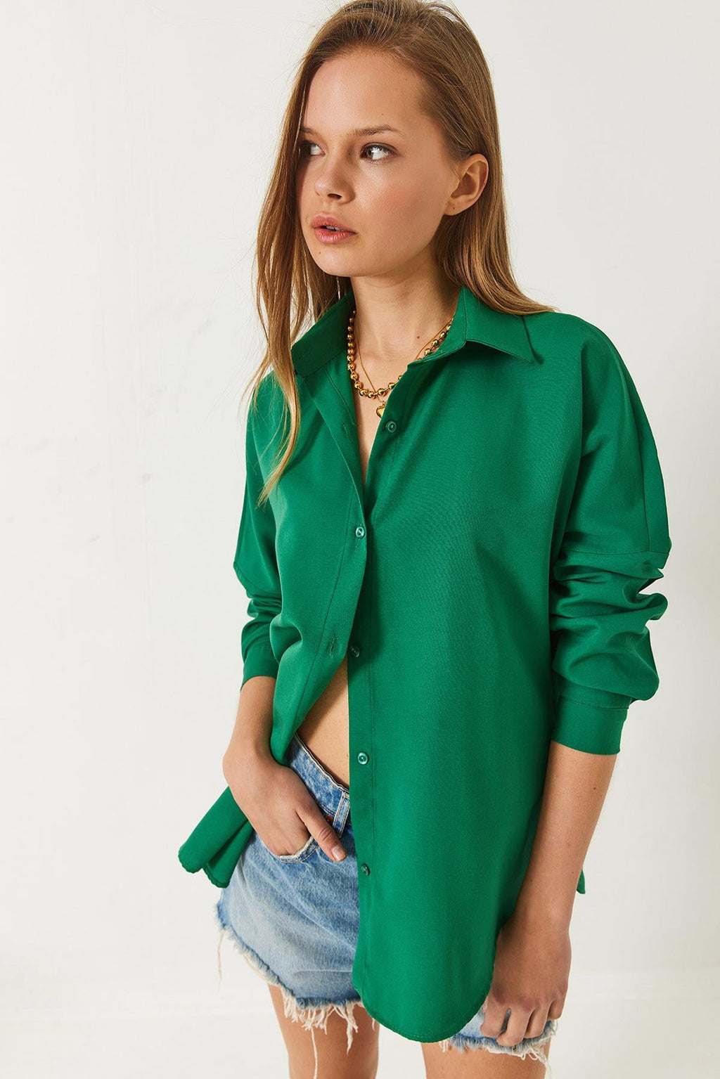 Green‎ Shirt